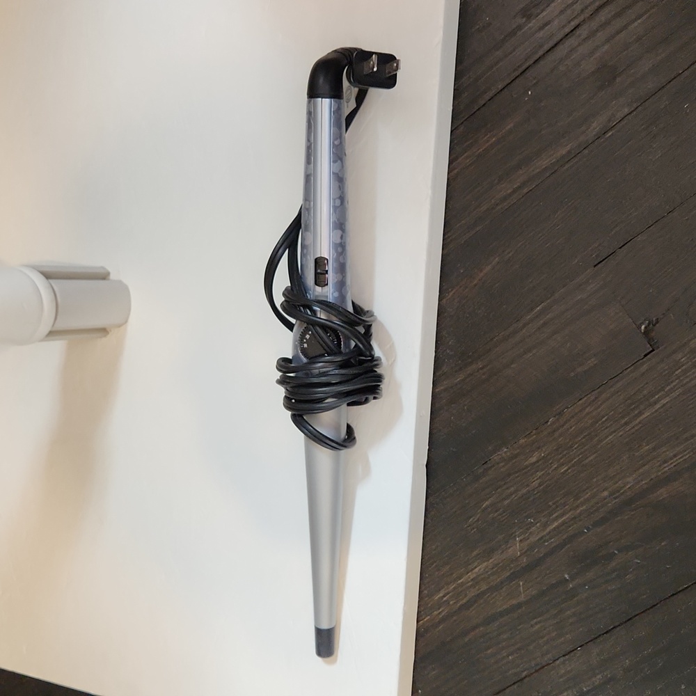 Remington Wand Curling Iron